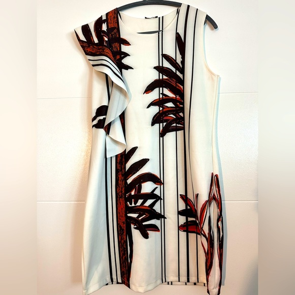 Robe Zara - Taille S - Manches Courtes, Motif Floral - Tissu Stretch Type Scuba - Occasion Très Bon état